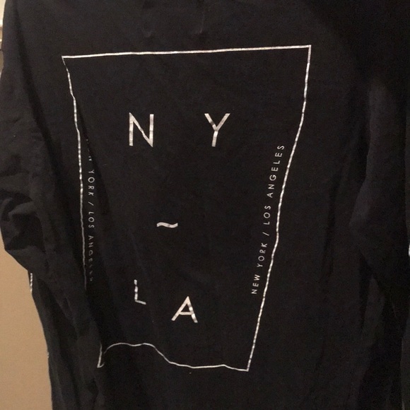 shirt - Picture 3 of 3